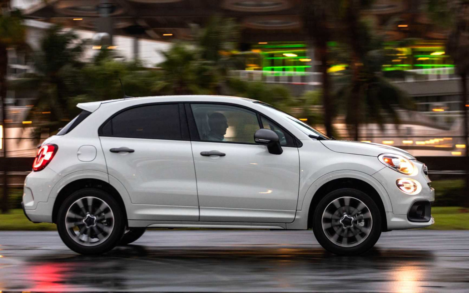Comparison Chevrolet Trailblazer RS 2021 Vs Fiat 500X Sport 2021 